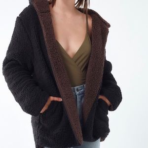 URBAN OUTFITTERS REVERSIBLE TEDDY COAT
